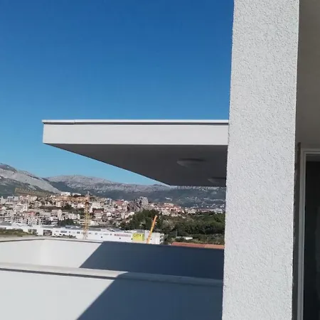Sea View Penthouse 公寓
